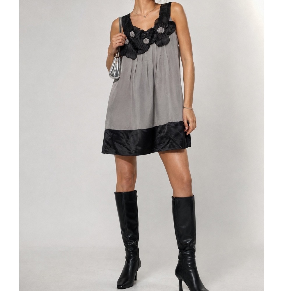 Joy Joy Silk Blend Grey Black Floral Applique Rhinestone Shift Mini Dress ww